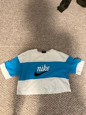 Nike White & Turquoise Block Logo Short Sleeve Tee